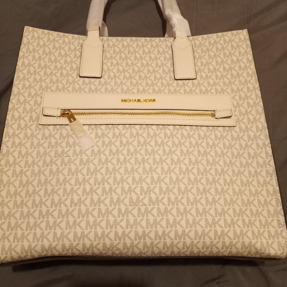 Michael kors kenly Large Tote Bag (Light Cream) - Picture 1 of 4